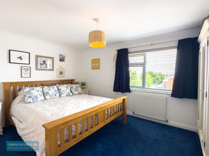 Bedroom- click for photo gallery